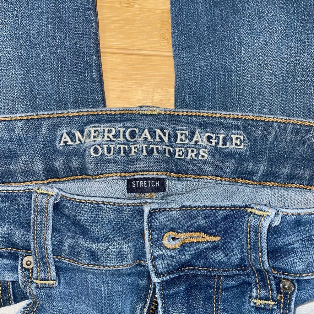 AEO Skinny Jeans, Size 6. Excellent condition. CLOSET CLEAN OUT